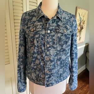 Talbots Classic 2 toned Blue print Jean Jacket. (Like new) worn once. Size Lg